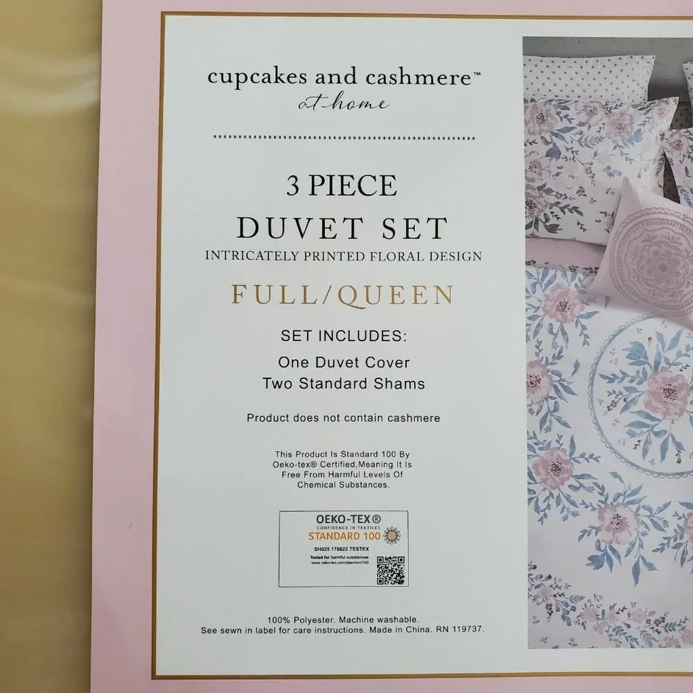 Cupcakes and Cashmere 3 Piece Floral Full/Queen 3 Piece Duvet Cover Set